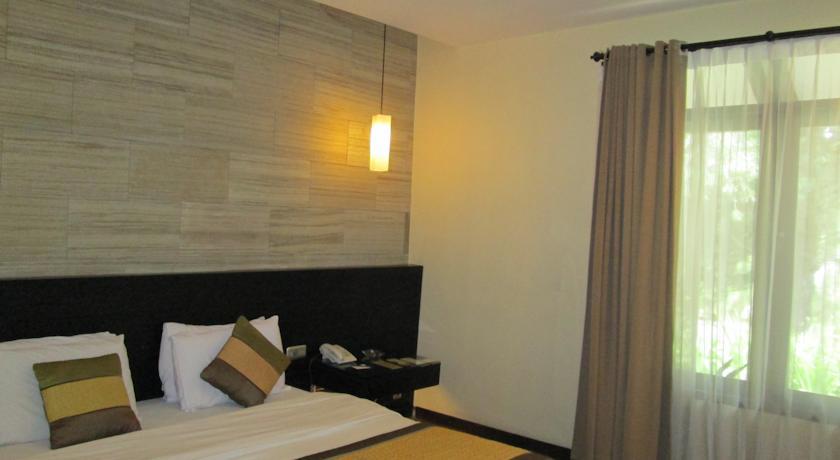 Puteri Gunung Hotel Lembang Exterior photo