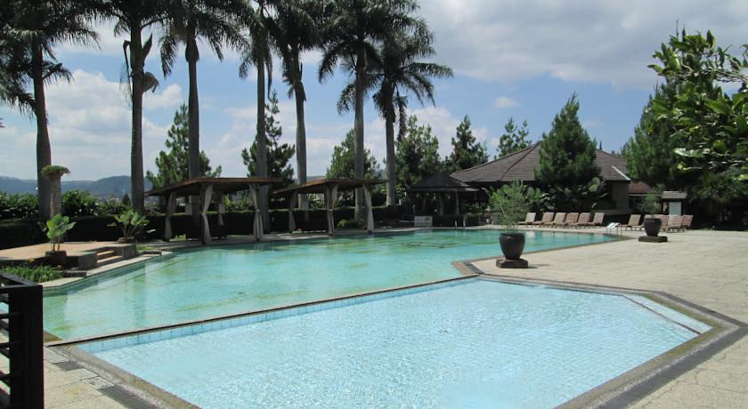 Puteri Gunung Hotel Lembang Exterior photo