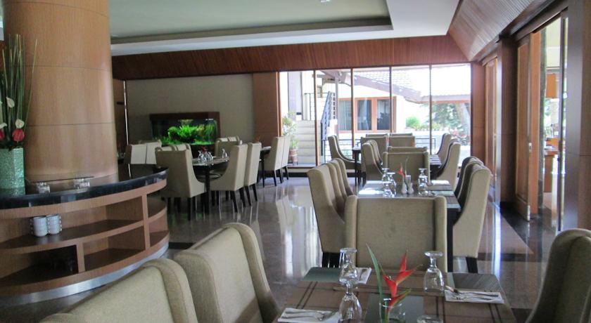 Puteri Gunung Hotel Lembang Exterior photo