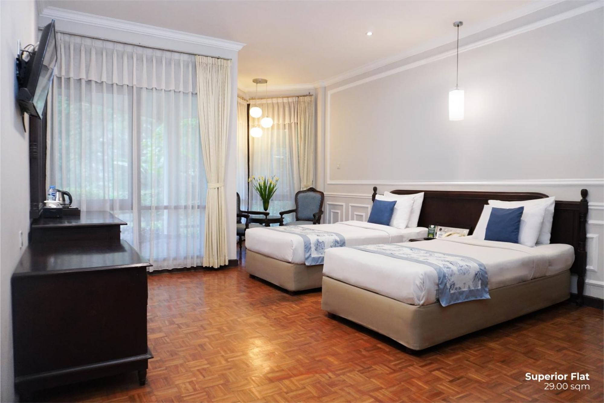Puteri Gunung Hotel Lembang Exterior photo