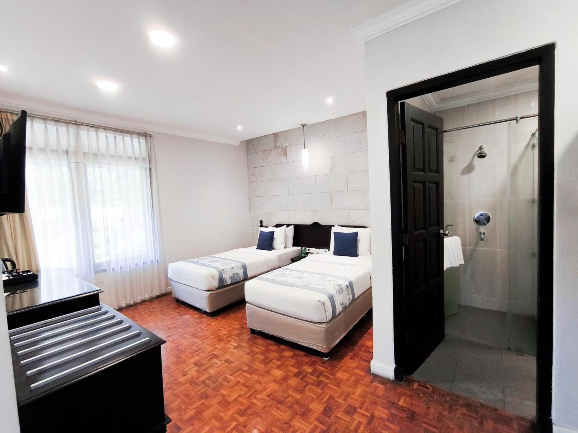 Puteri Gunung Hotel Lembang Exterior photo