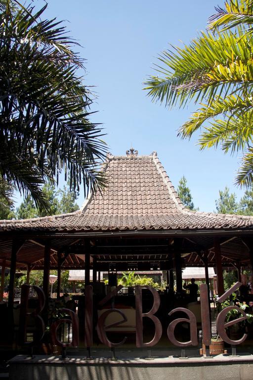 Puteri Gunung Hotel Lembang Exterior photo