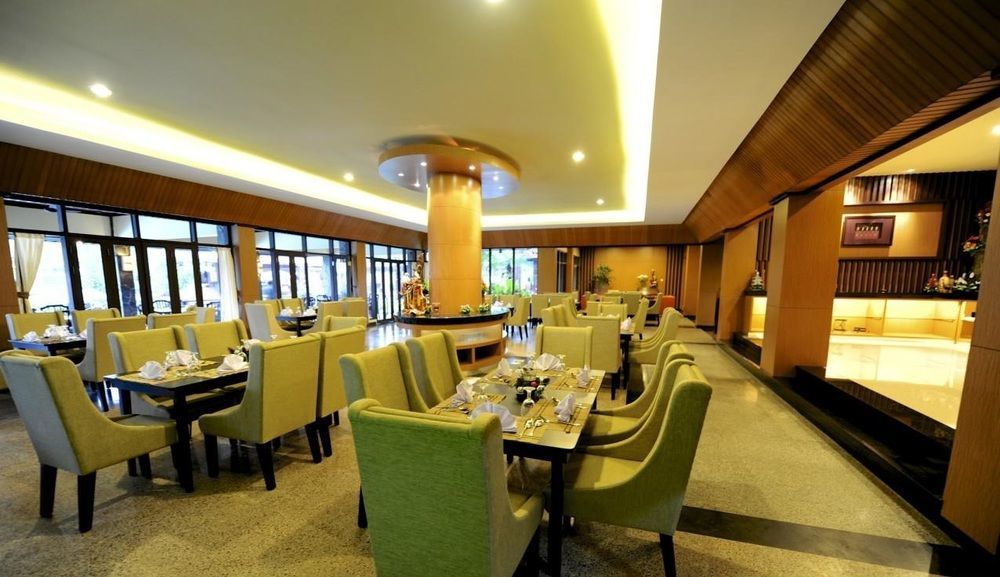 Puteri Gunung Hotel Lembang Exterior photo